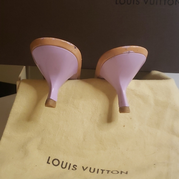 ๐Authentic๐Louis Vuitton White Multicolore sandle - Picture 4 of 12